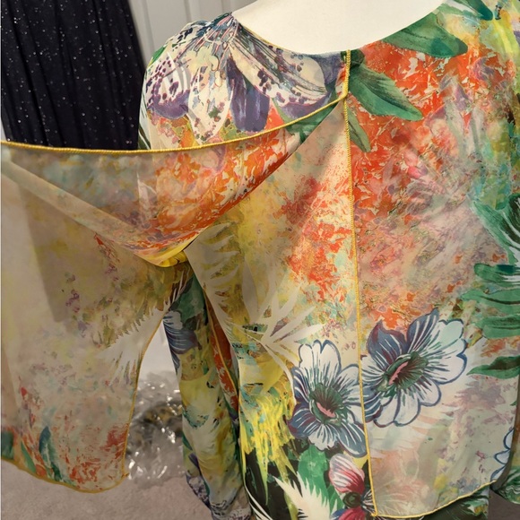 Floral Sheer Overlay Long Sleeved Blouse Size Large - Picture 6 of 9